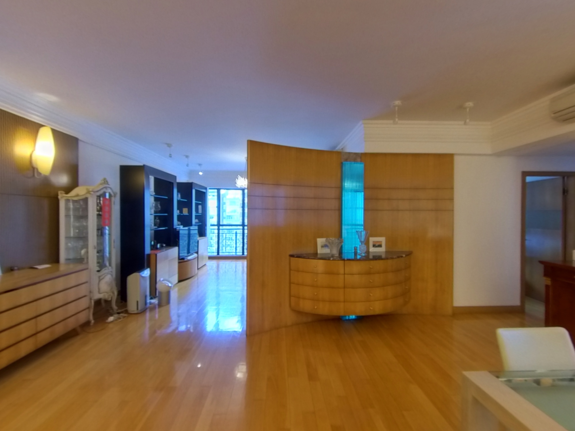 Mid-Levels Central CLOVELLY COURT House730-7243708